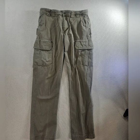 Other - Men's Olive Cargo Pants - Classic Utility Style